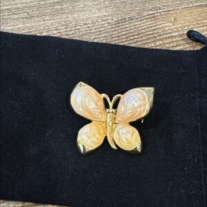 Vintage Elegant Gold Butterfly Brooch